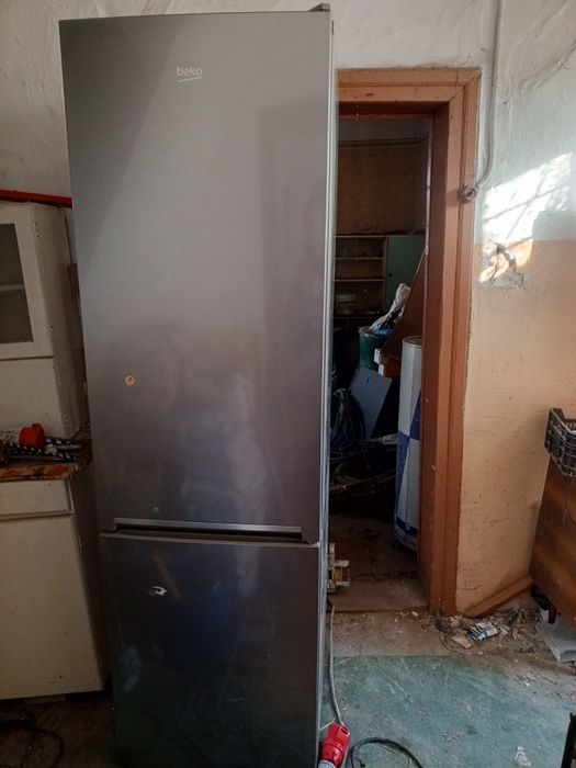 Lodówka Beko nofrost nie chłodzi