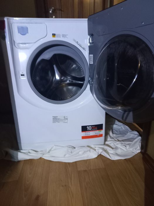 Продам недорого пральну машинку Ariston Hotpoint 6 кг .