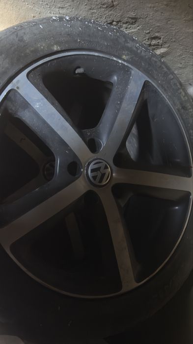 Диски 20r  4шт с резиной  стояли на Volkswagen Touareg п’яти болт