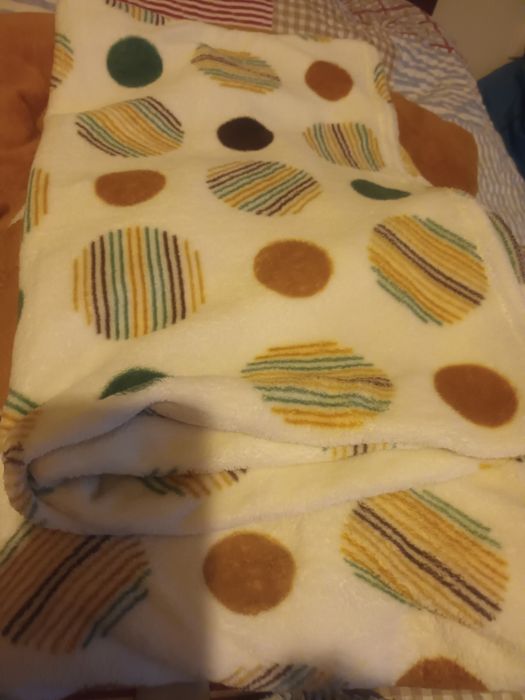 Jogo de cama em coralina para cama de solteiro