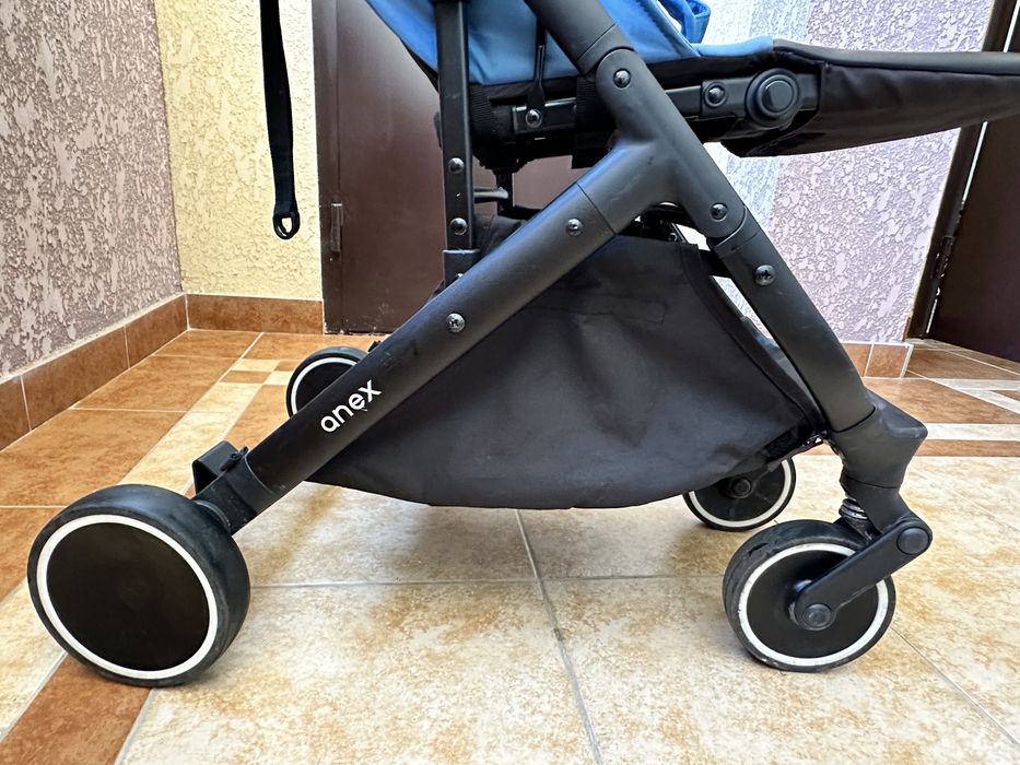 Продам коляску Anex Air-X