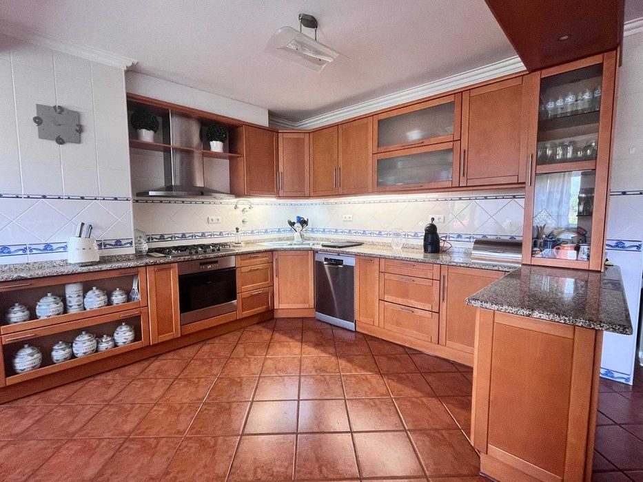 Cozinha usada em bom estado