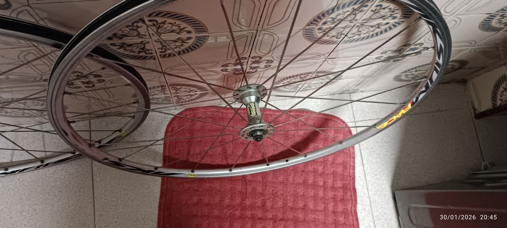 Rodas 700 (28) mavic