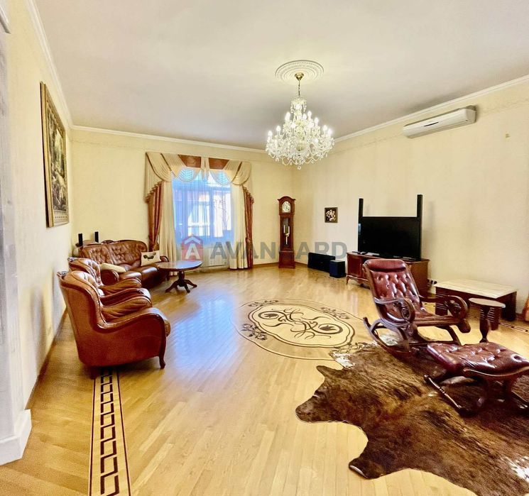 Дім біля річки для тих, хто знає ціну справжньому затишку.