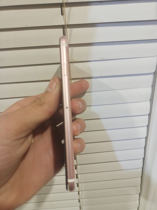 iPhone 7 в хорошем стане