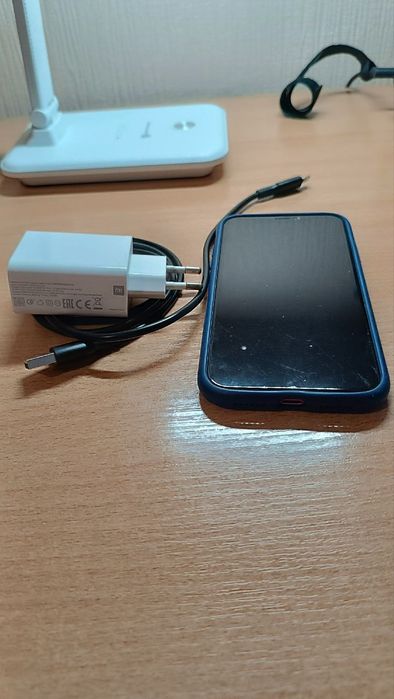 Продам IPhone XR