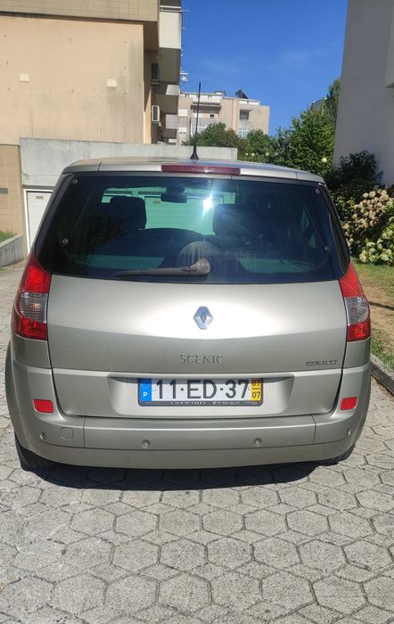Veículo automóvel