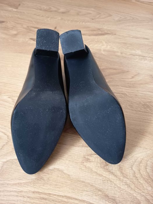 Czółenka damskie na słupku 9,5 cm / rozmiar 41