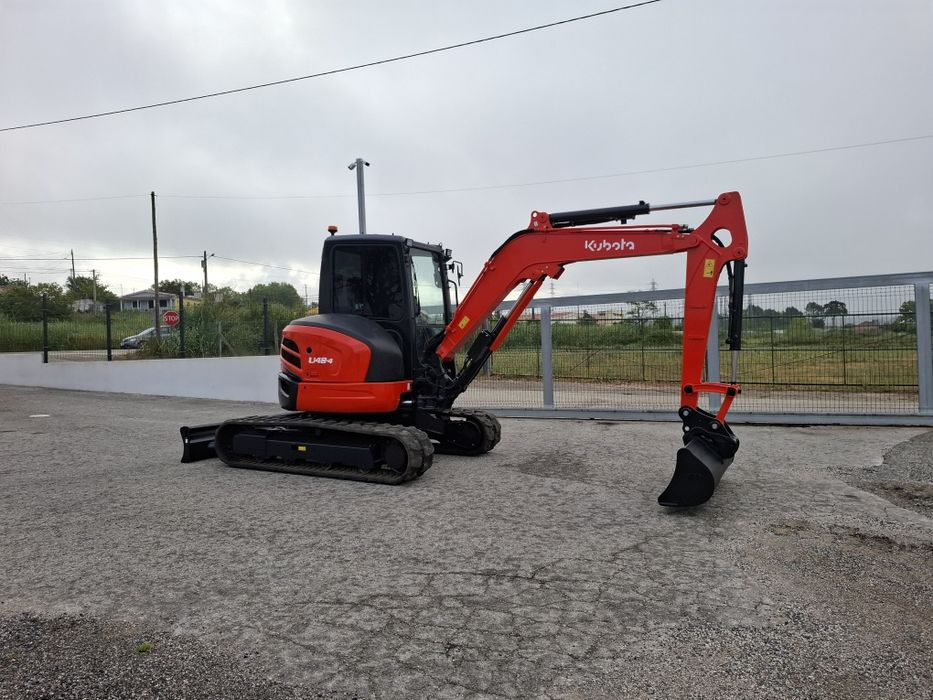 Mini giratória kubota U48-4