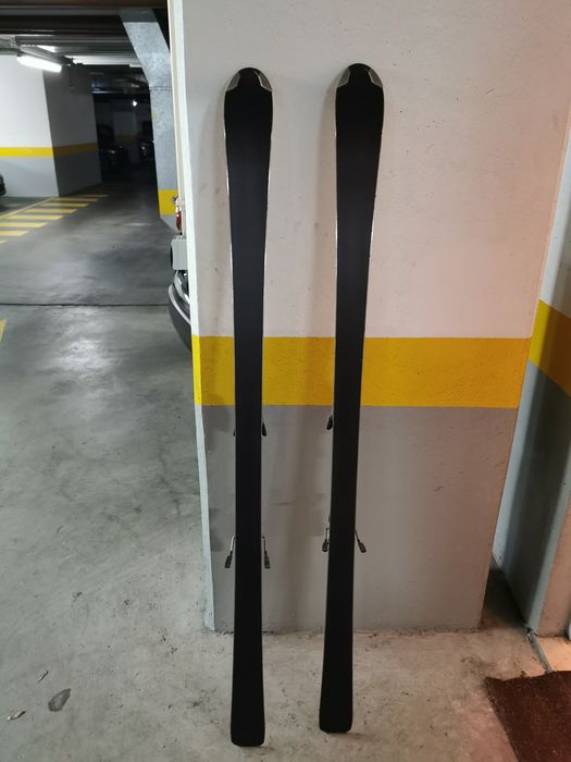 Vendo Skis Volki como novos