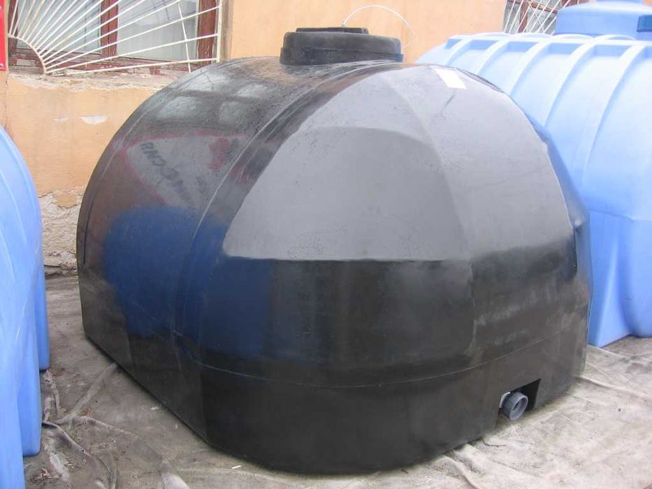 Ремонт пластикових баків, оприскувачів, бензобаків, кришка сівалки