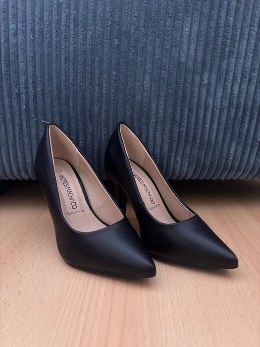 Buty na obcasie 32