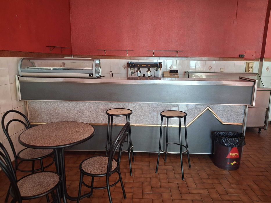 Oportunidade única: Café equipado no coração da Covilhã – Pronto a abrir!