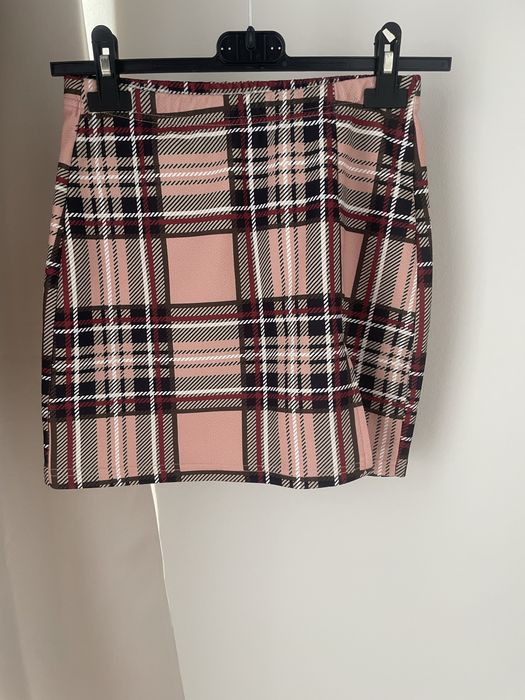 Spódniczka mini w kratę xs