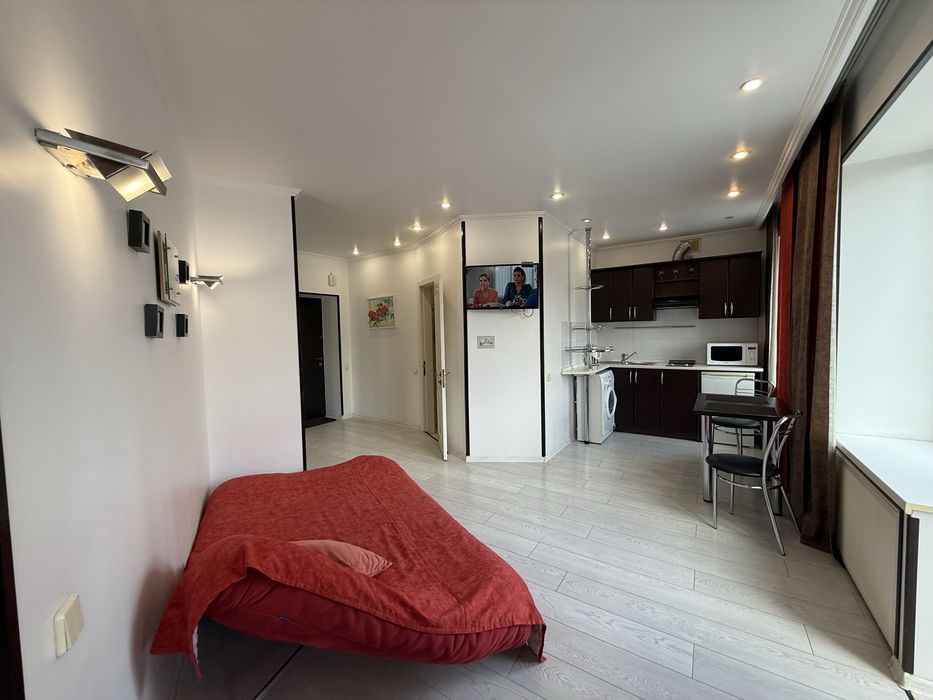 Подобово, Gulliver, Басейна 10, Хрещатик