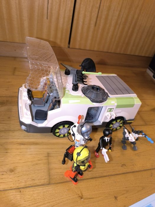 Playmobil super 4 carro camaleão com gene + 2 bonecos astronautas