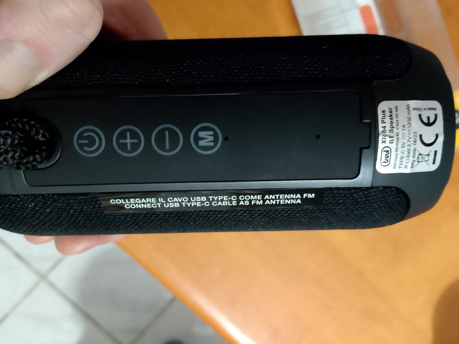 Głośnik trevi  Bluetooth