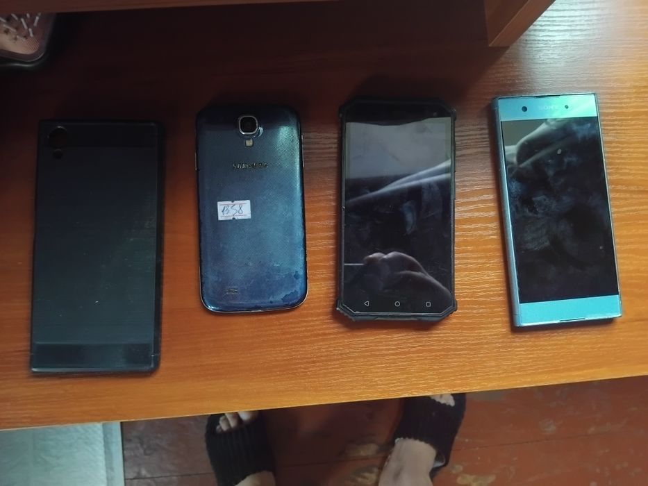 Продам смартфони