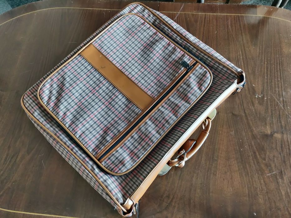 Porta fatos de viagem