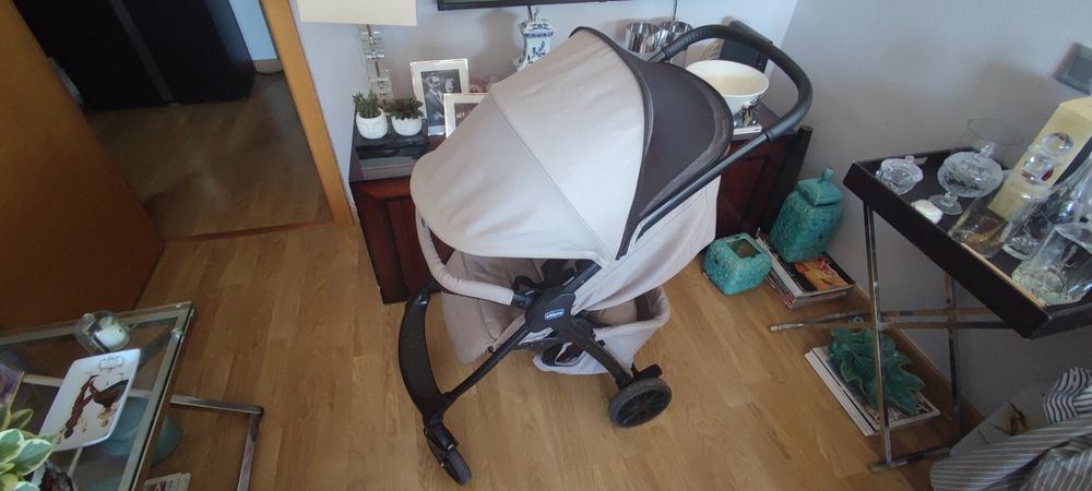 Carrinho bebé Chico