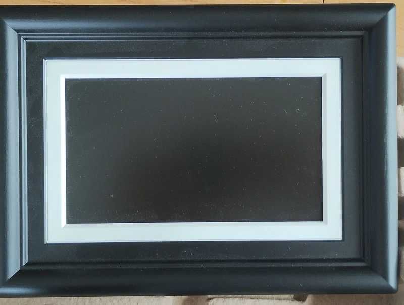 Ramka cyfrowa na zdjęcia