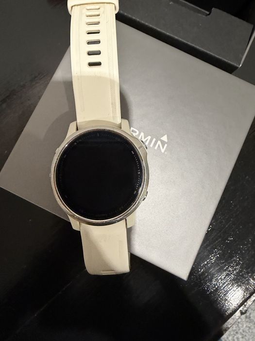 Garmin Fenix 8 Amoled 43 mm Branco Silver