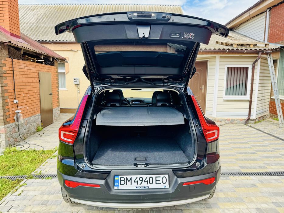 Volvo XC40 1.5PHEV AWD R-Design 2022рік Official