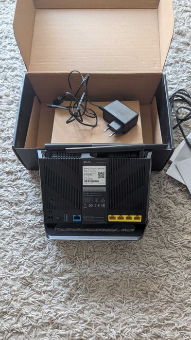 Router Asus RT-AC1750U dual band (good for gaming/streaming)