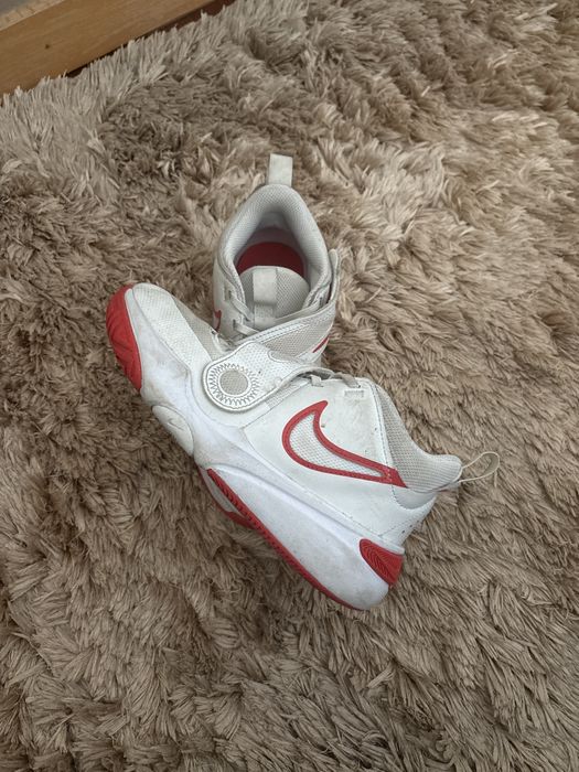 Sapatilha Nike Hustle D11