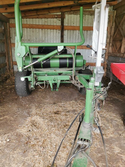 Owijarka samozaladowcza