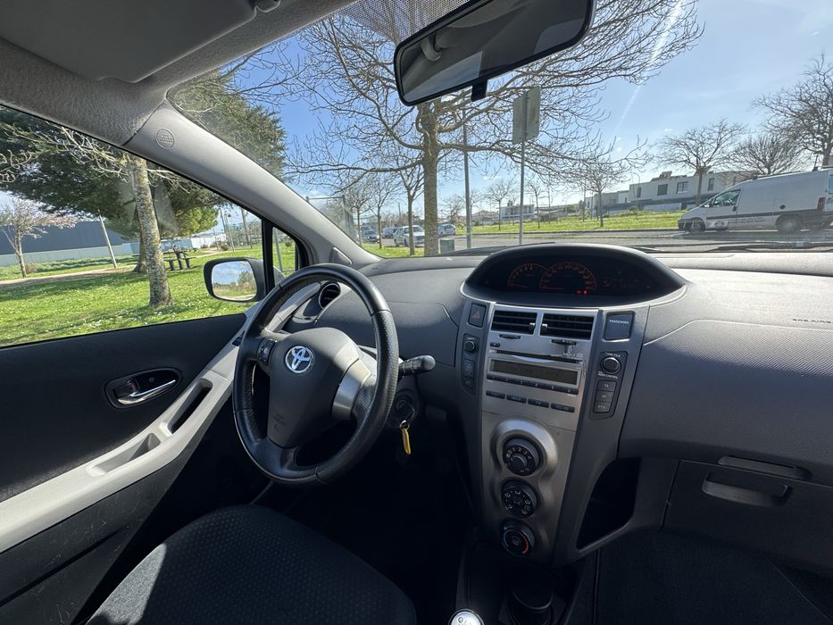 Toyota Yaris 1.33 VVT-i - Nacional - Garantia de 18 Meses