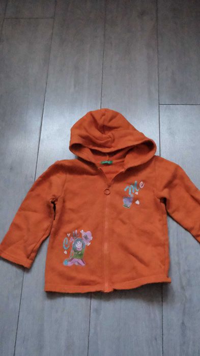 Zestaw Benetton: bluza i jeansy