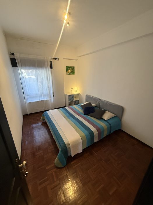 Quarto familiar (contrato) em Entroncamento 5 min da estação