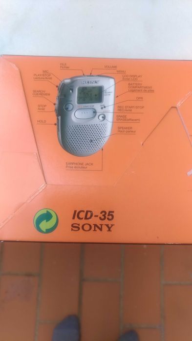 Sony ICD-35 Voice Recorder in Good Condition (Professional or Collector's Item)64552832196995121