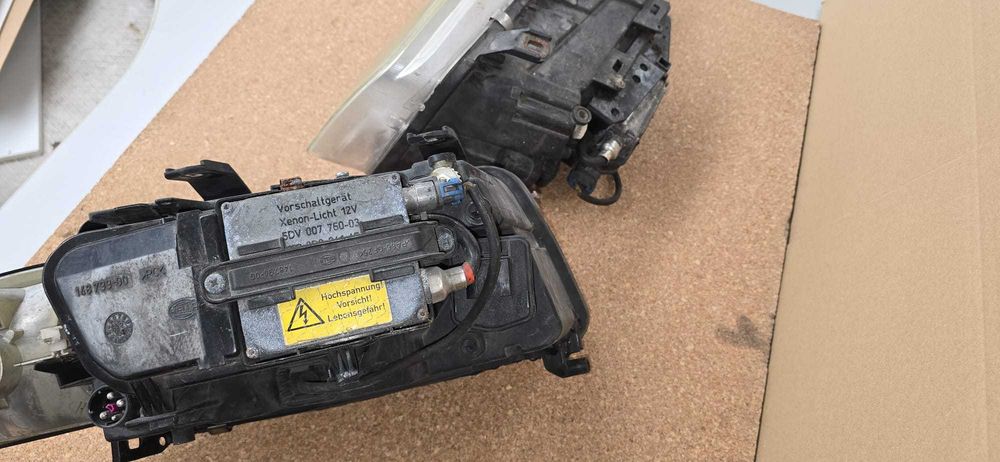 Óticas Audi A4/S4 B5 Xenon Originais (Par Completo)