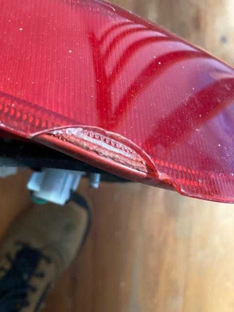 Ótica traseira lado esquerdo Mitsubishi Lancer 1998