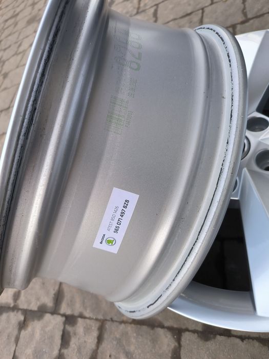 Диски оригінал Skoda r17 5x112