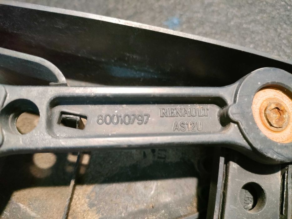 Scenic II ramię wycieraczki przód