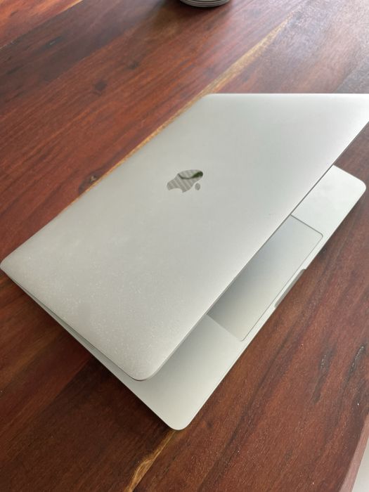 MacBook Pro 13 polegadas 2016 (leia)453713795021557761