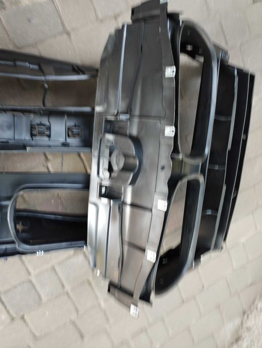 BMW X3 F25 X4 F26 воздуховод центральний телевізор жалюзі 51747210476