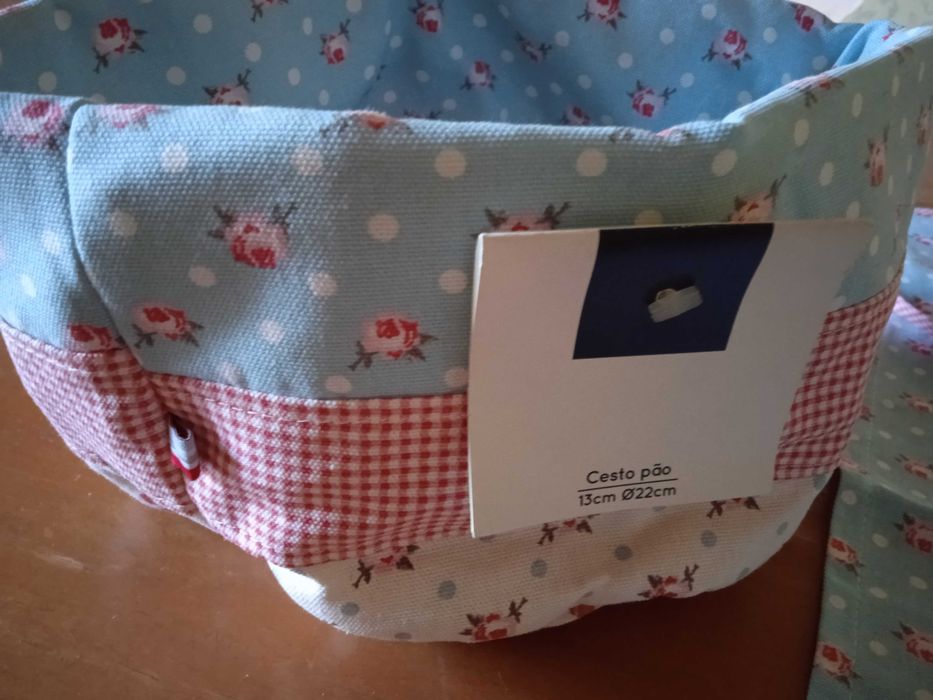 Apron and Bread Basket Set64740601799170126