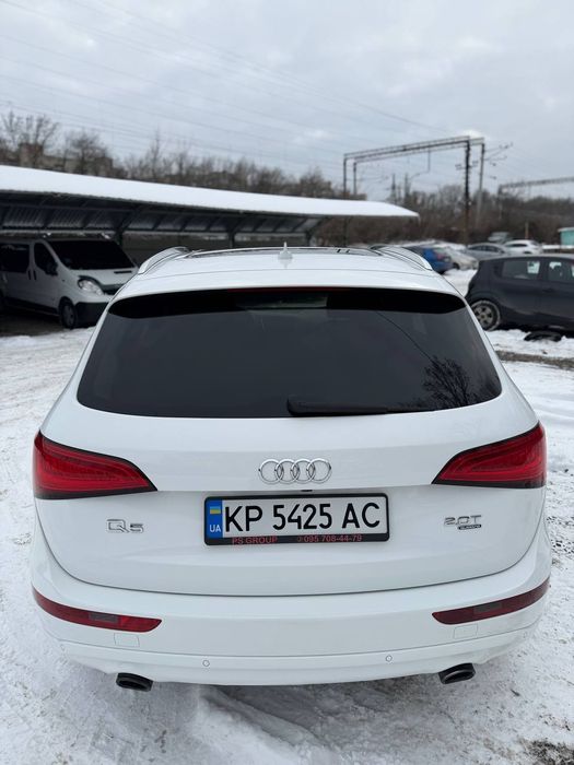 Продам Audi Q5 2012