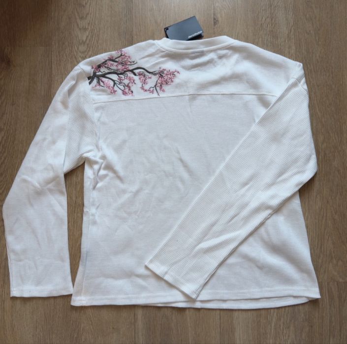 Sweter Dershutze Cherry Blossom longsleeve White