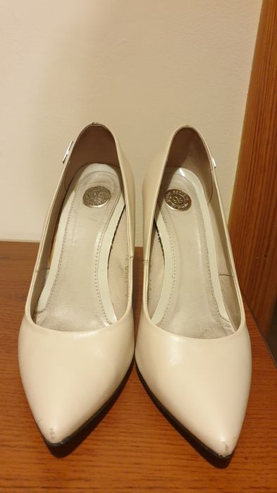 Buty szpilki beżowe