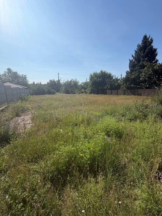 Продам земельну ділянку в садовому товаристві «Надія», селище Чкаловка.