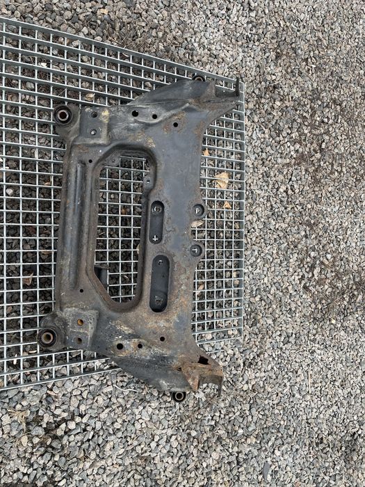 Подрамник , Балка Nissan X-Trail Т30 ,год 2001-2007 , цена от 220 $