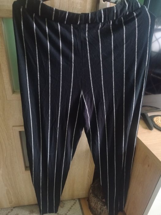 Spodnie damskie next czarne paski L