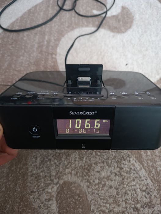 Продам радіогодинник