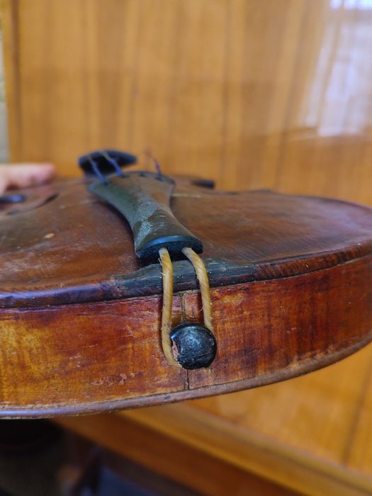 Скрипка під реставрацію, старовинна