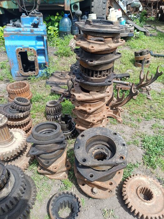 корпус КПП коробка шестерня запчастини МТЗ 50 80 82